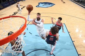 川蜀战狼队对阵滇池朱雀队，足球小组赛险胜，内线统治篮板——韧性比赛的样板-网页版登录入口