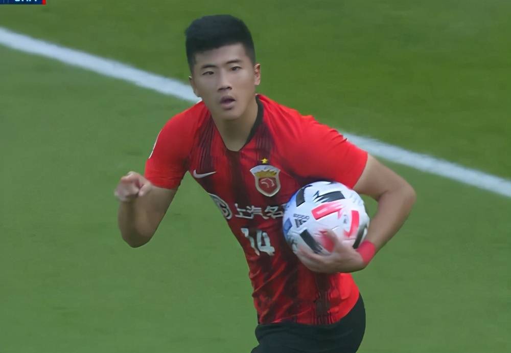 荆楚朱雀队鏖战蓬莱战狼队，乒乓球友谊赛守住胜果，替补奇兵立功。外援联手发威的简单介绍